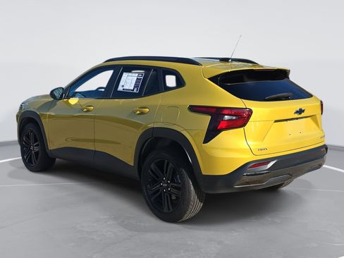 Used 2024 Chevrolet Trax ACTIV w/ Driver Confidence Package image 7