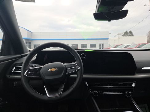 New 2026 Chevrolet Traverse LT w/ Sun and Wheel Package image 12