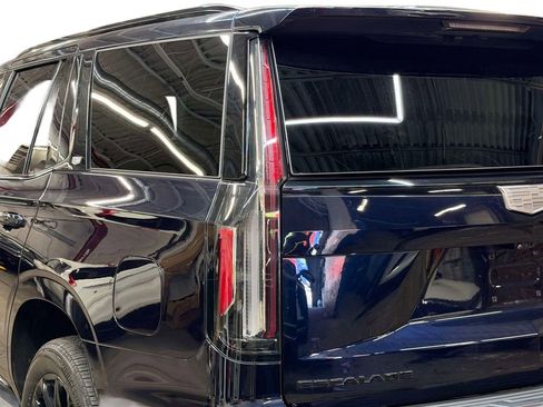 Used 2024 Cadillac Escalade Sport w/ LPO, ONYX Package AWD/4WD image 21