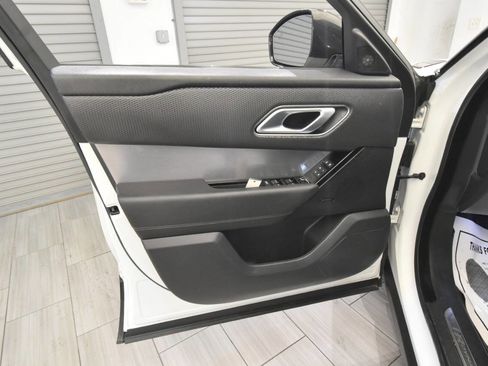Used 2022 Land Rover Range Rover Velar R-Dynamic S AWD/4WD image 16