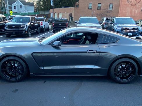 Used 2020 Ford Mustang Shelby GT350 w/ Technology Package image 5