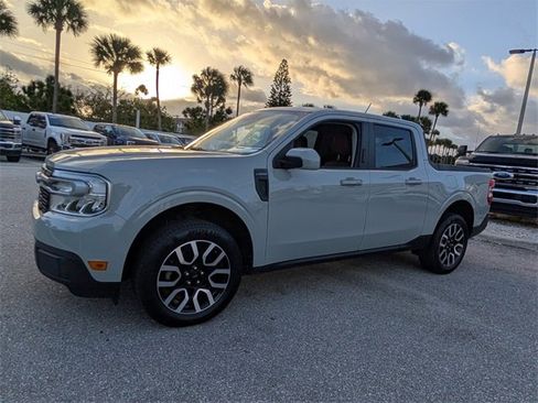 Certified 2022 Ford Maverick Lariat w/ Lariat Luxury Package image 3