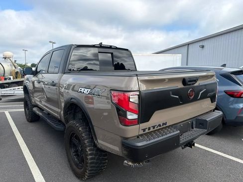 Used 2023 Nissan Titan PRO-4X w/ Pro-4x Convenience Package AWD/4WD image 4