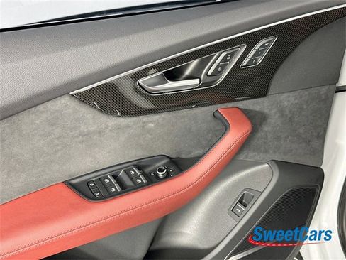 Used 2024 Audi SQ7 Premium Plus w/ Executive Package image 38