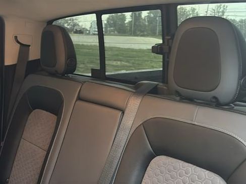 Used 2018 Chevrolet Colorado Z71 AWD/4WD image 25