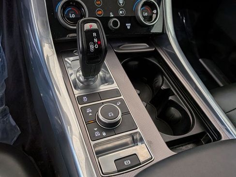 Used 2020 Land Rover Range Rover Sport HSE image 14