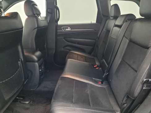 Used 2018 Jeep Grand Cherokee Altitude image 18