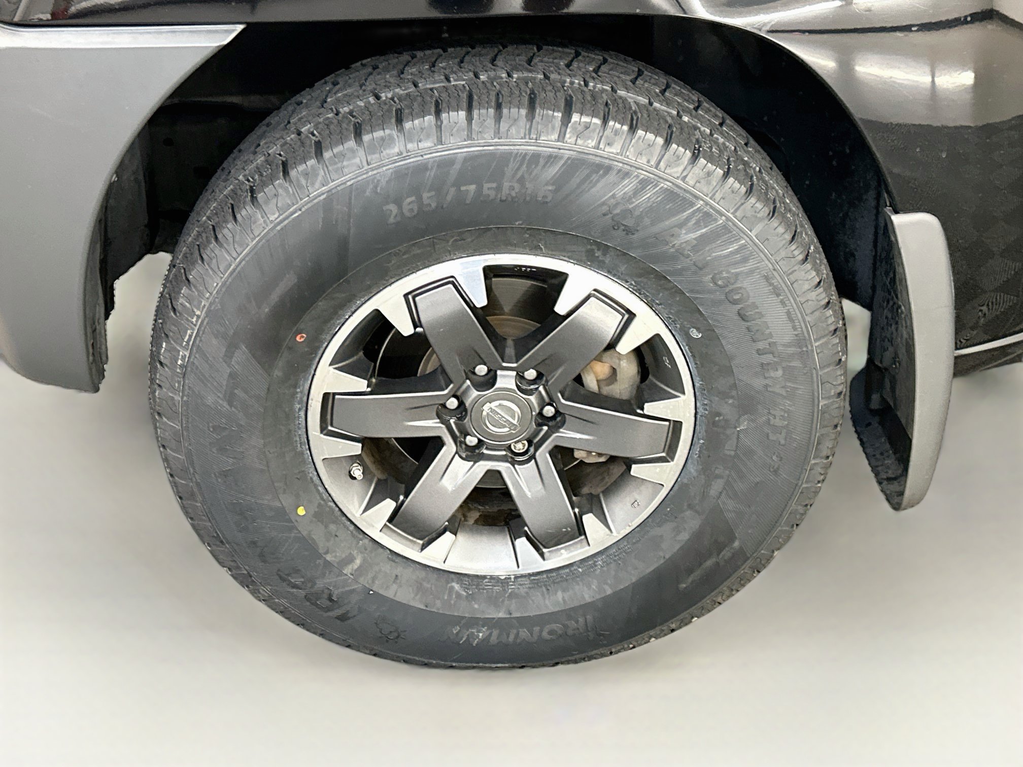 Used 2014 Nissan Xterra PRO-4X w/ Pro-4x Leather Package AWD/4WD image 33