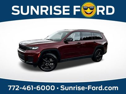 Used 2023 Jeep Grand Cherokee L Laredo