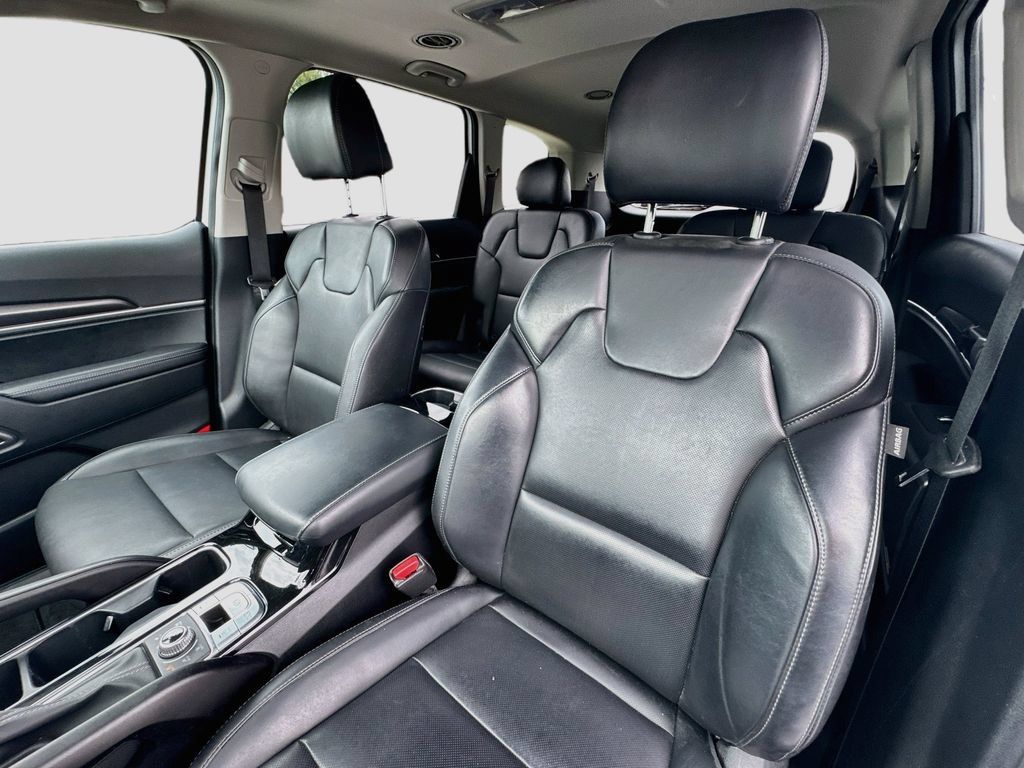 Certified 2024 Kia Telluride S w/ S Sunroof Package AWD/4WD image 23