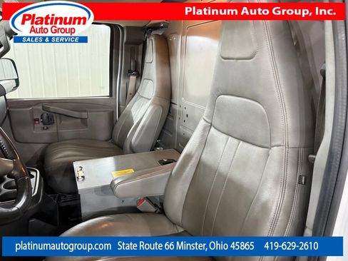 Used 2019 Chevrolet Express 3500 Extended w/ Driver Convenience Package RWD image 10