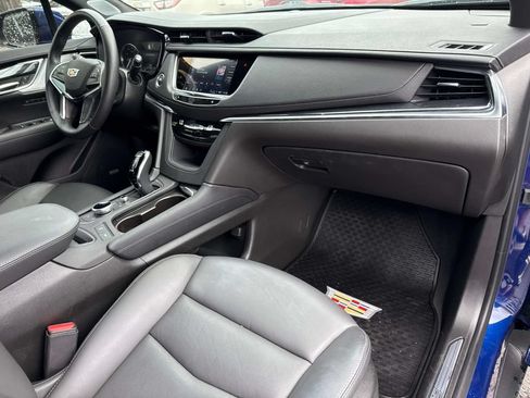 Used 2024 Cadillac XT5 Premium Luxury AWD/4WD image 13