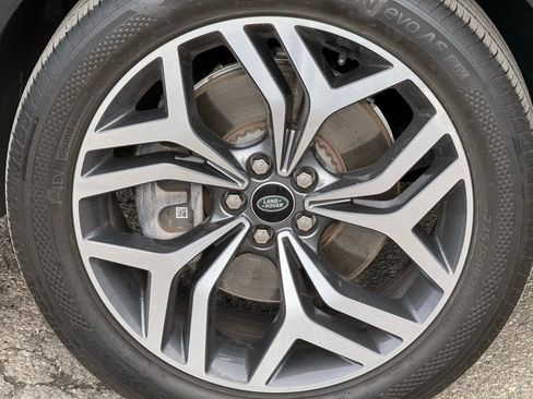 Used 2022 Land Rover Range Rover Evoque SE image 44