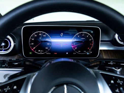 New 2025 Mercedes-Benz C 300 Sedan image 16