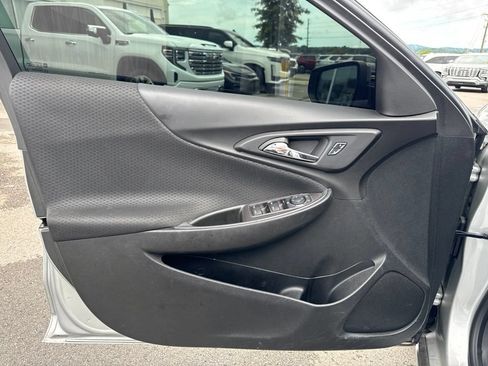 Used 2019 Chevrolet Malibu LT FWD image 10