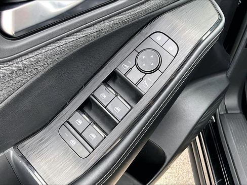 Certified 2023 Nissan Rogue SV image 35