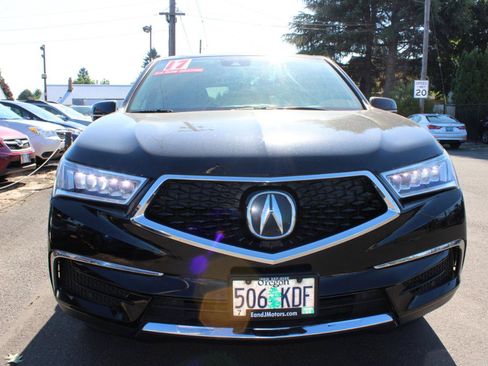 Used 2017 Acura MDX SH-AWD image 2