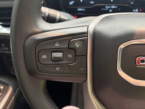 Used 2024 GMC Yukon SLT AWD/4WD image 28