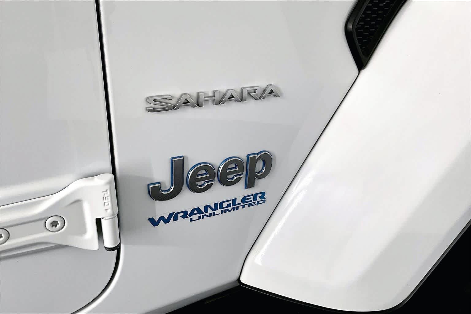 Used 2022 Jeep Wrangler Unlimited Sahara w/ Cold Weather Group AWD/4WD image 29