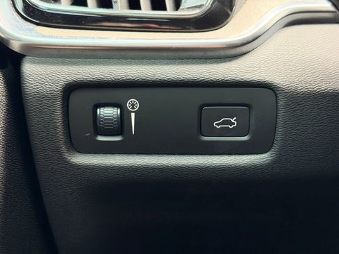 Used 2020 Volvo S60 T6 Inscription image 21