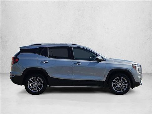 Certified 2024 GMC Terrain SLT w/ Infotainment Package II AWD/4WD image 4