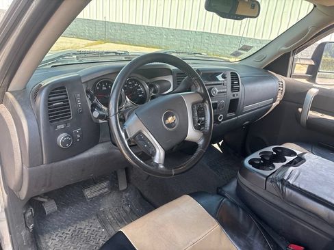 Used 2007 Chevrolet Silverado 1500 LT w/ 1LT Convenience Package AWD/4WD image 18