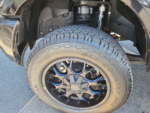 Used 2018 RAM 2500 Laramie w/ Sport Appearance Group image 19