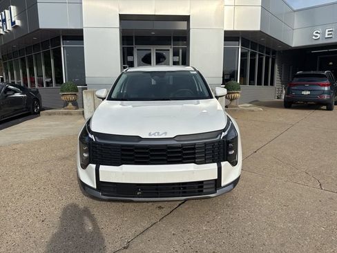 New 2026 Kia Sportage LX FWD image 2