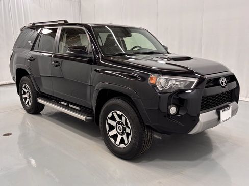 Used 2019 Toyota 4Runner TRD Off-Road Premium image 4