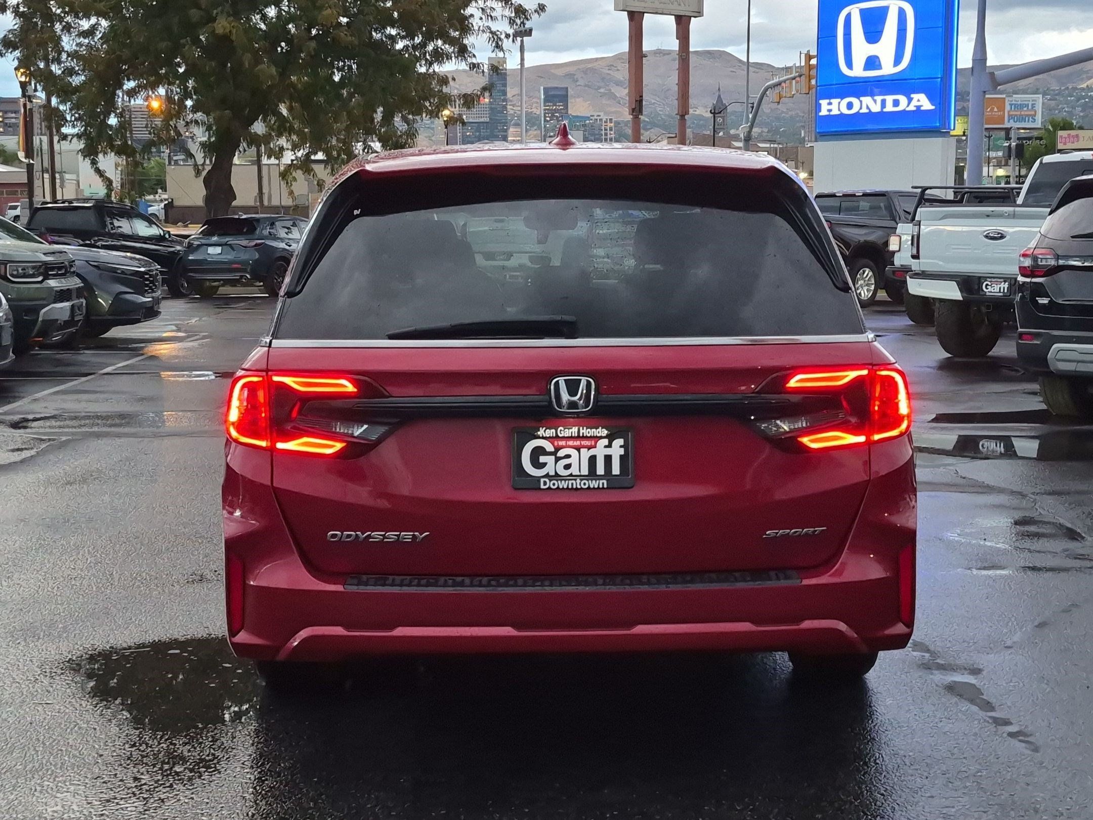 Used 2025 Honda Odyssey Sport-L image 7