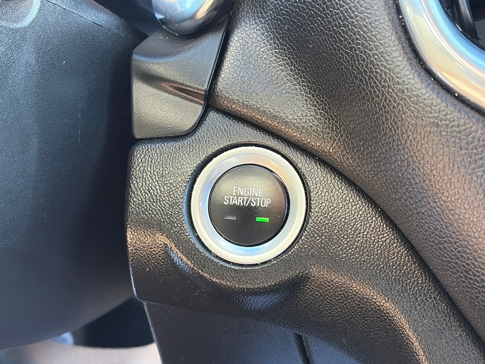 Used 2019 Chevrolet Equinox LT AWD/4WD image 12
