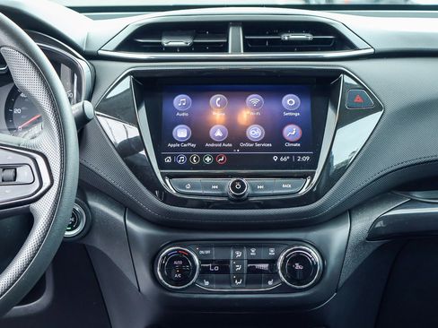 Used 2021 Chevrolet TrailBlazer LT w/ Convenience Package image 8