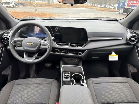 Used 2026 Chevrolet Equinox LT FWD image 17