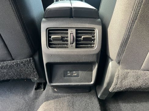 Used 2022 Nissan Rogue SV image 25