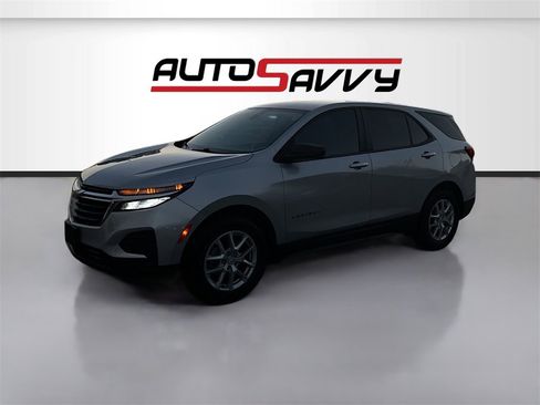 Used 2022 Chevrolet Equinox LS w/ LS Convenience Package image 3