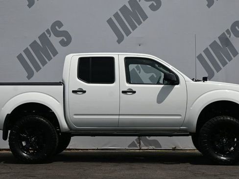 Used 2019 Nissan Frontier SV w/ Value Truck Package image 4