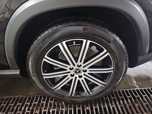 Used 2024 Mercedes-Benz GLE 450 4MATIC image 35