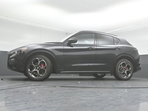 New 2025 Alfa Romeo Stelvio Sprint w/ Veloce Package image 38