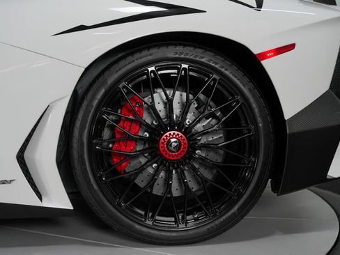 Used 2016 Lamborghini Aventador LP 750-4 Superveloce image 23