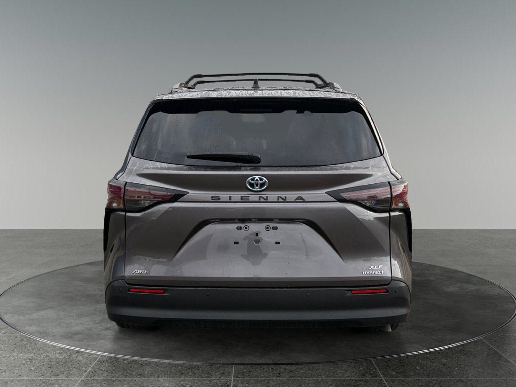 Used 2024 Toyota Sienna XLE w/ XLE Plus Package AWD/4WD image 8