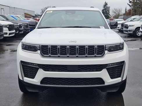 New 2026 Jeep Grand Cherokee L Limited AWD/4WD image 2