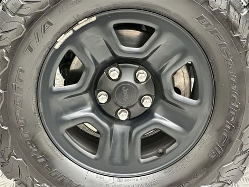 Used 2020 Jeep Wrangler Unlimited Sport image 10