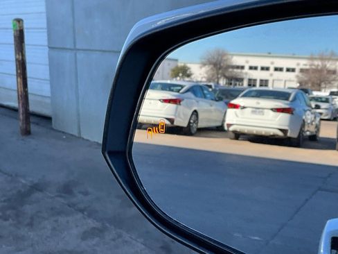 Used 2025 Toyota RAV4 XLE image 20