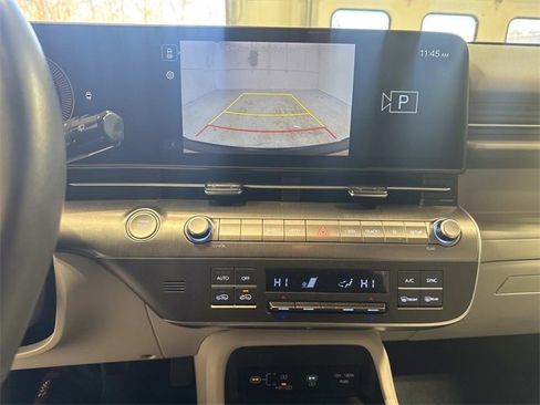 Used 2025 Hyundai Kona SEL image 12