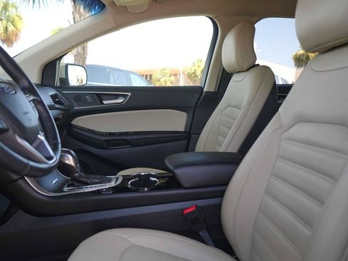 Used 2018 Ford Edge SEL w/ Equipment Group 201A FWD image 11