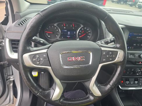 Used 2020 GMC Terrain SLE w/ Driver Convenience Package FWD image 9