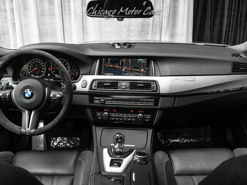 Used 2015 BMW M5 RWD image 23