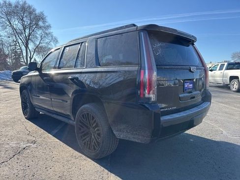Used 2019 Cadillac Escalade Premium Luxury image 4