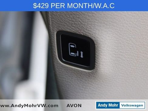 Used 2023 Chrysler Pacifica Touring-L image 23