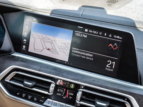 Used 2022 BMW X5 xDrive40i AWD/4WD image 32